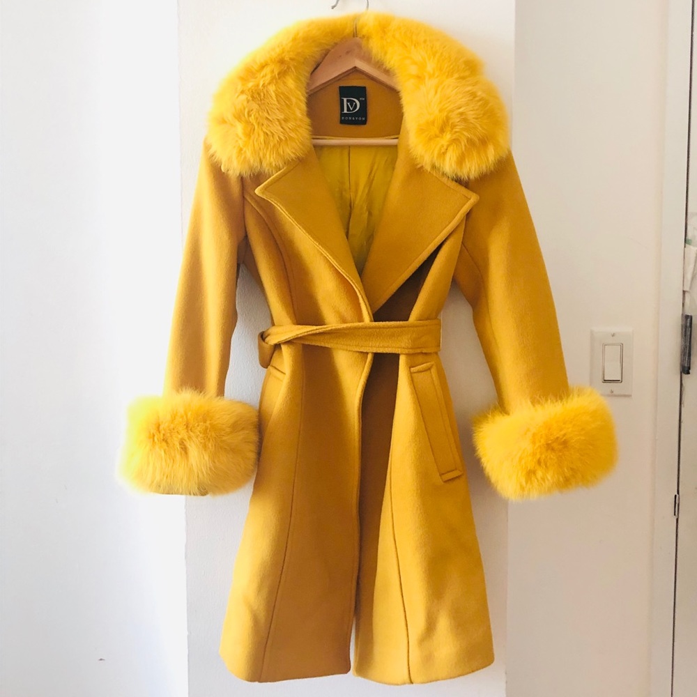Yellow wool coat real fur